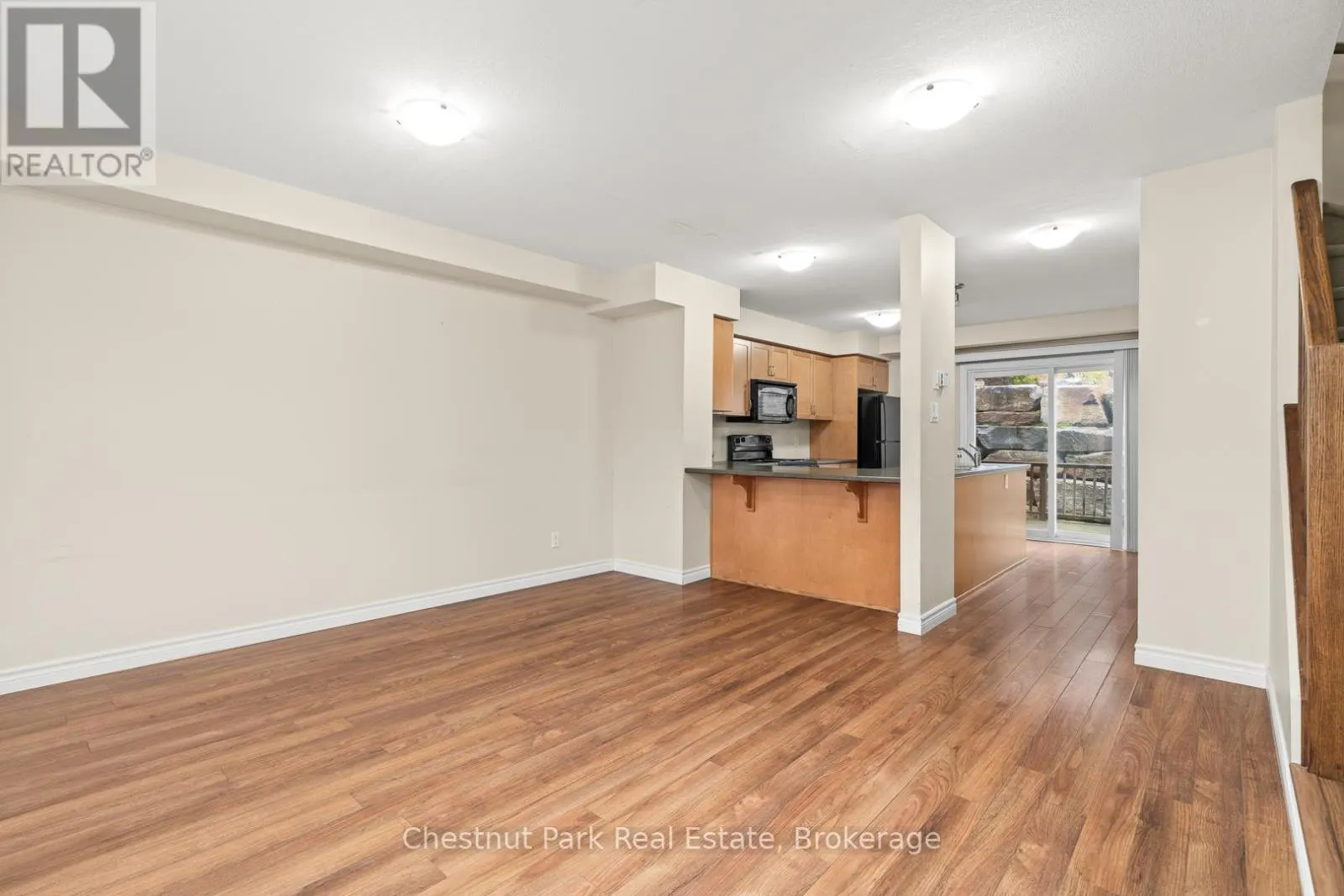 3 - 37 SILVER STREET, #3