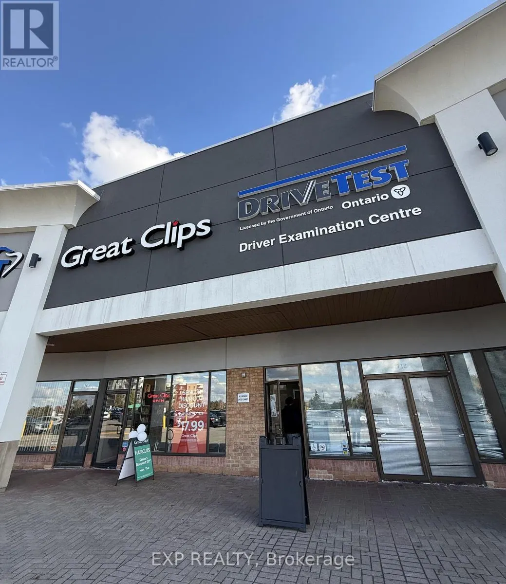 116 - 1100 LACKNER PLACE S