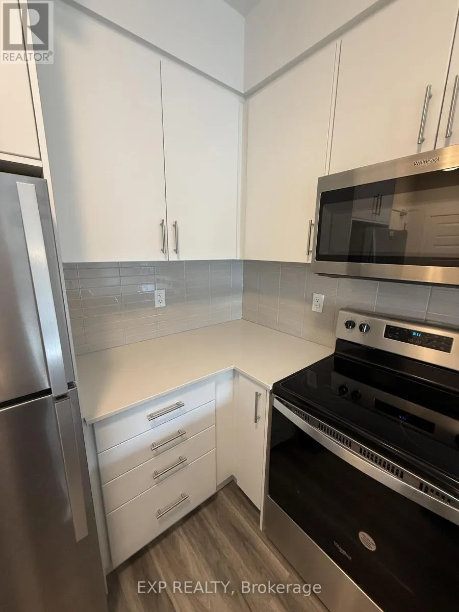 116 - 1100 LACKNER PLACE S