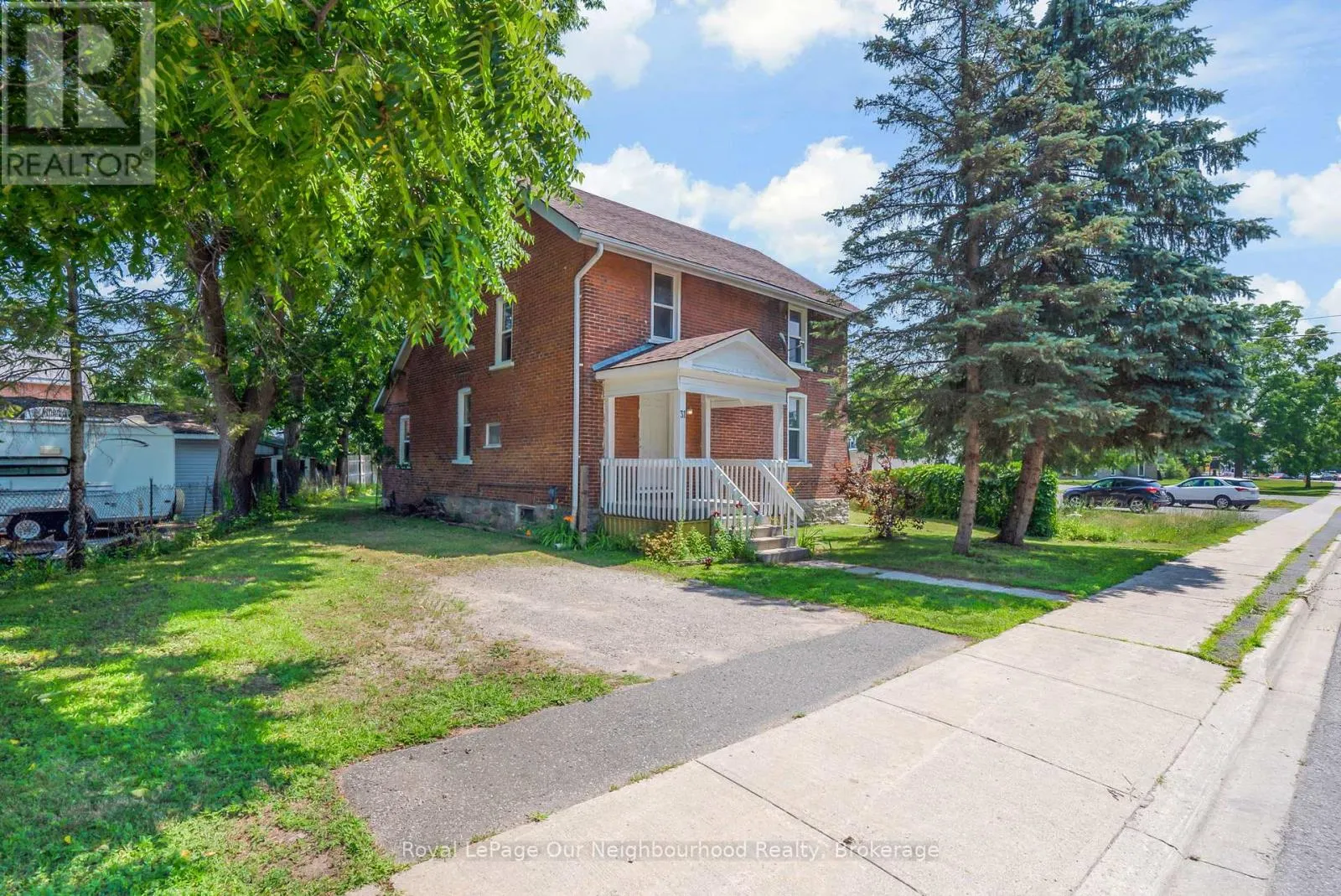 31 CANROBERT STREET N