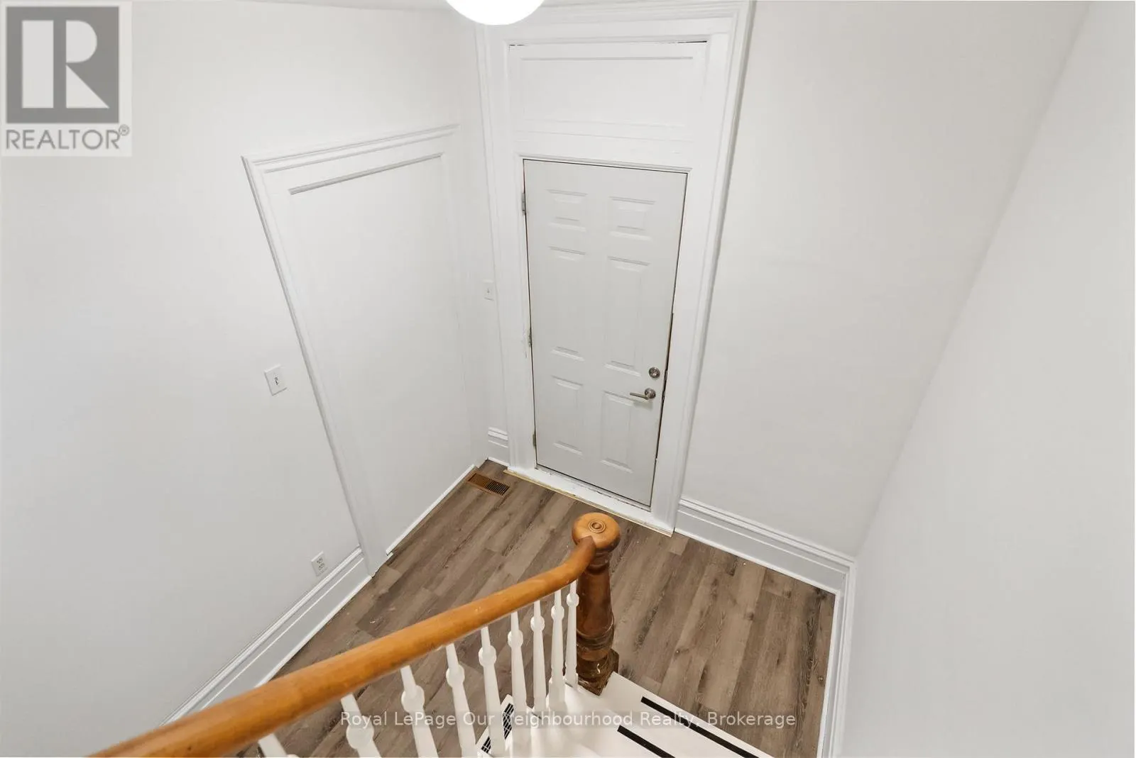 31 CANROBERT STREET N