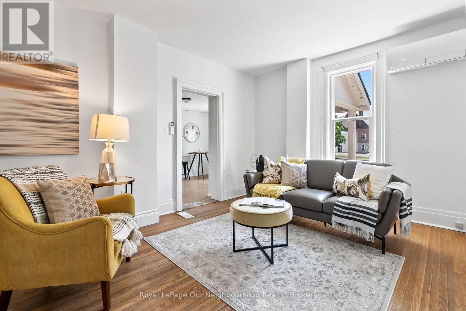 31 CANROBERT STREET N