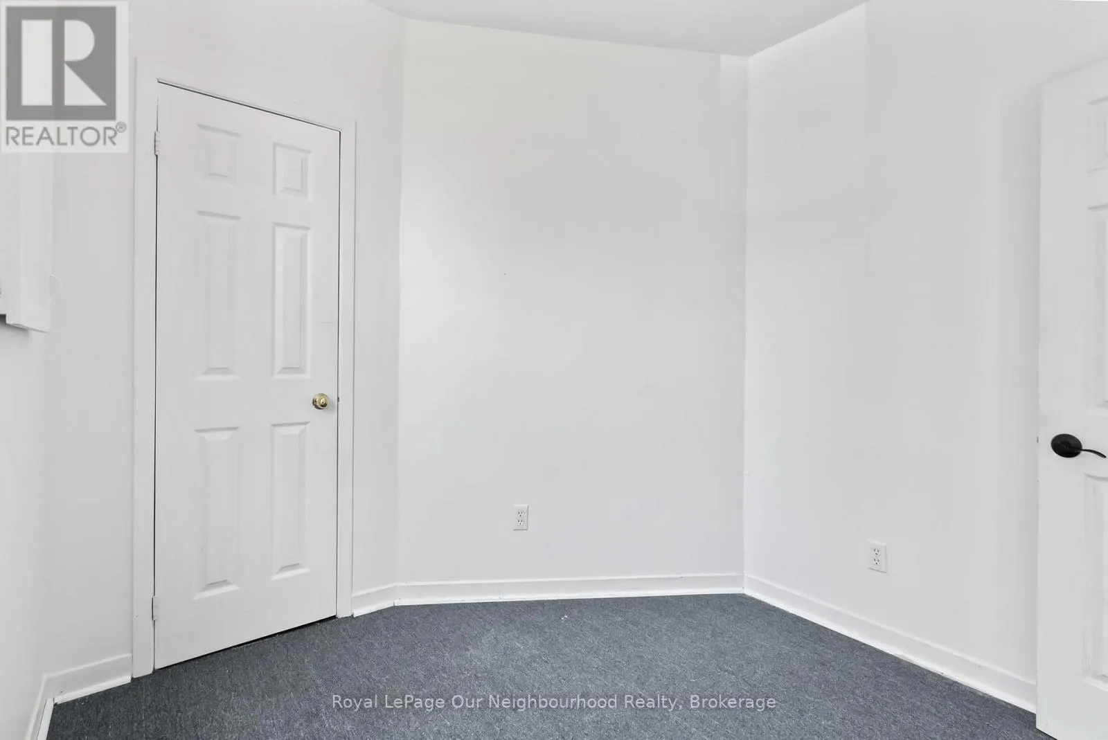 31 CANROBERT STREET N