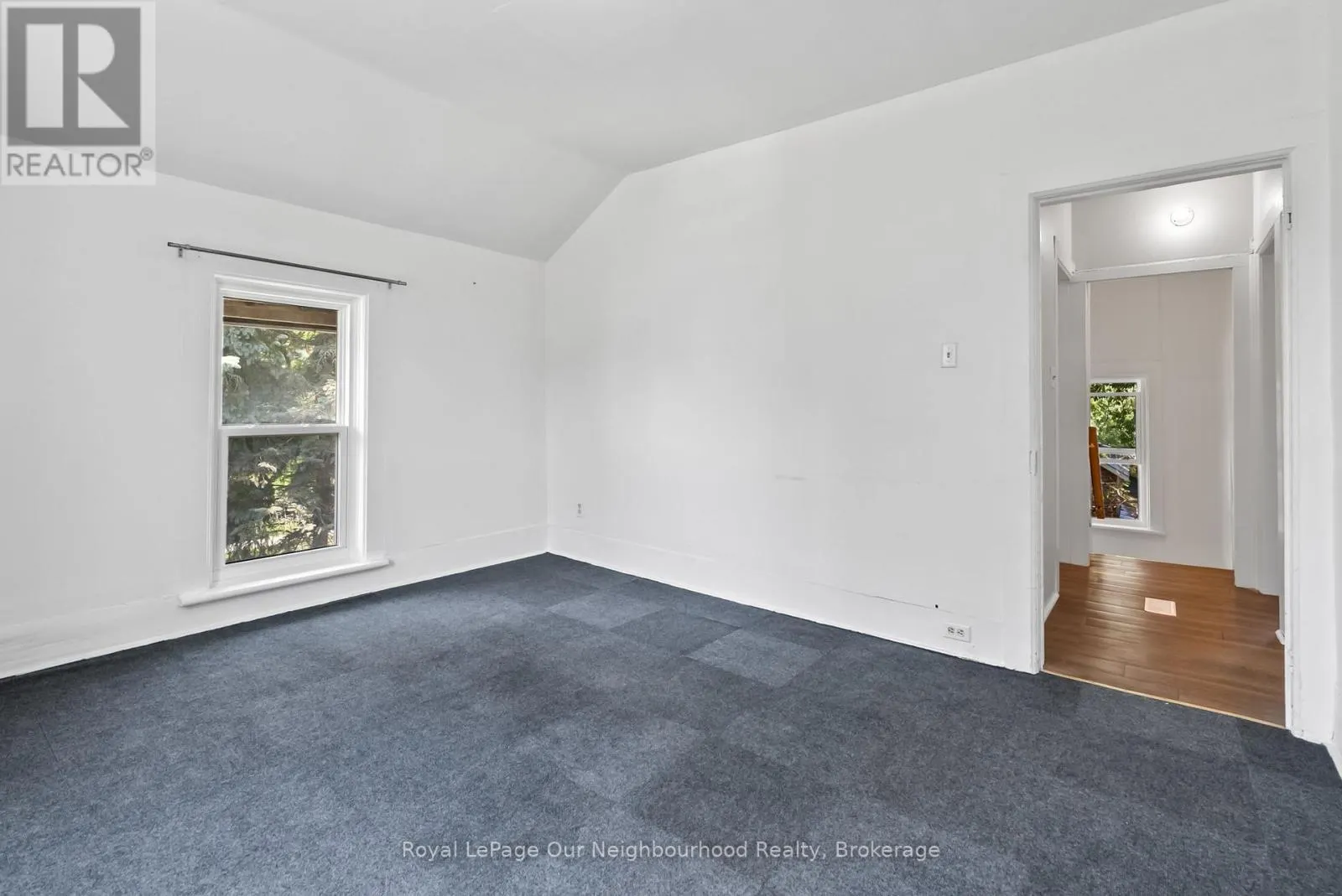 31 CANROBERT STREET N