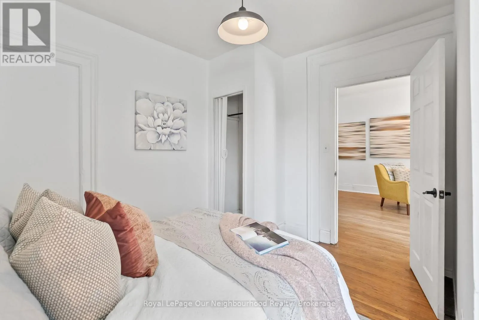 31 CANROBERT STREET N