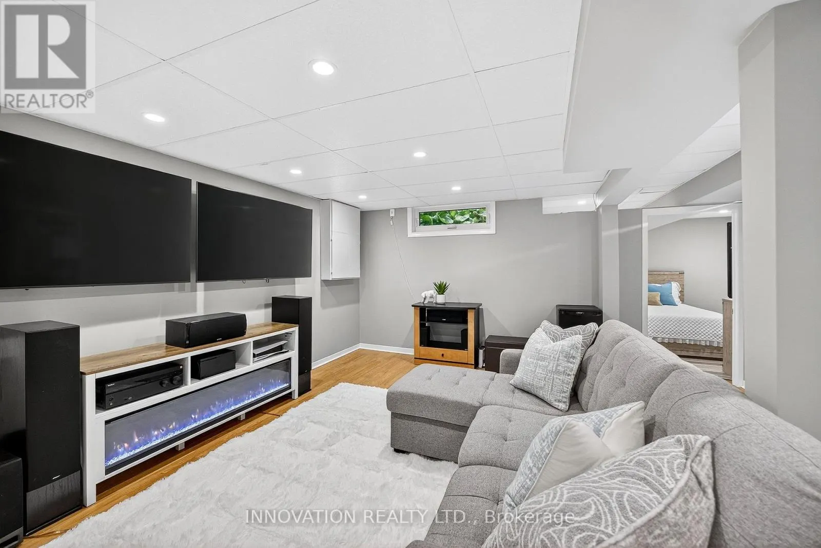 7 HYANNIS AVENUE