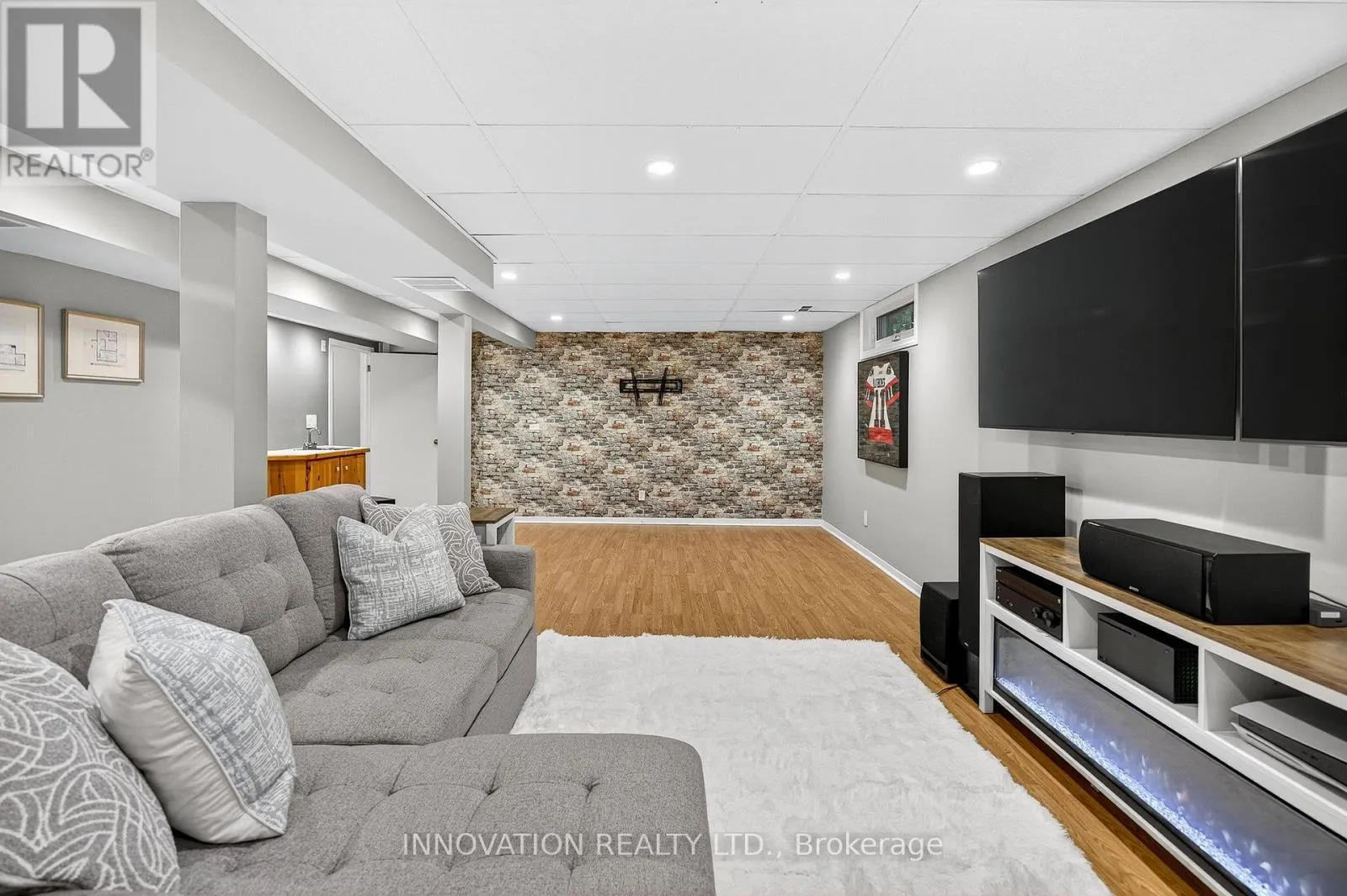 7 HYANNIS AVENUE