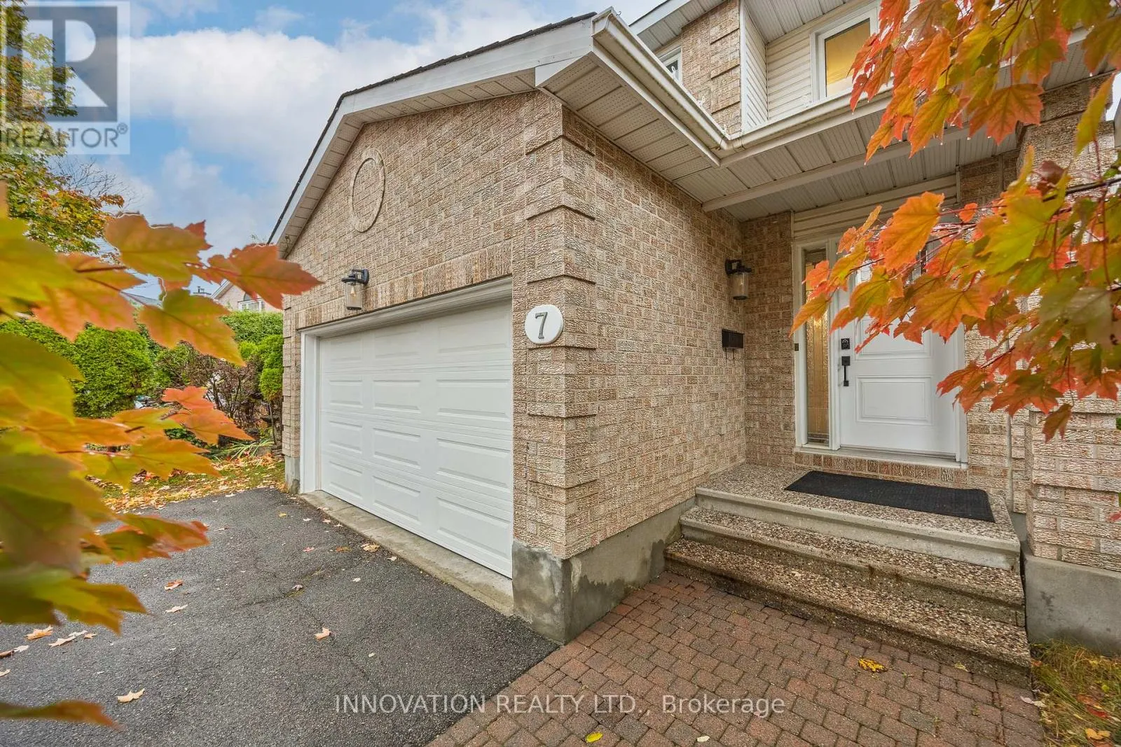 7 HYANNIS AVENUE