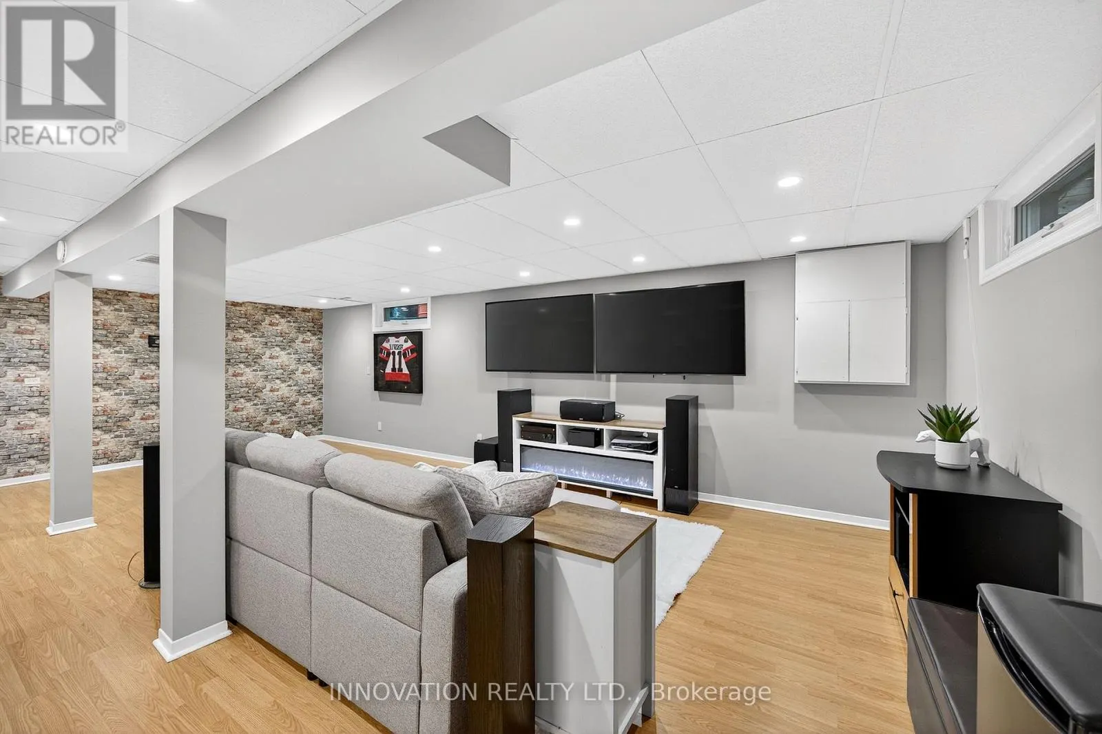 7 HYANNIS AVENUE