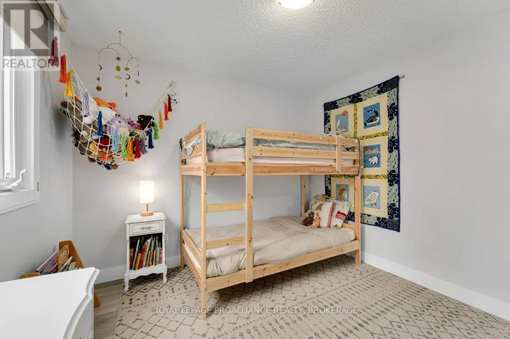 4 GLENAIRE MEWS