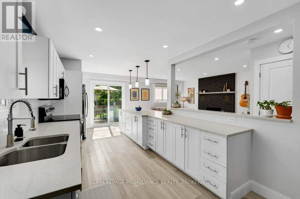 4 GLENAIRE MEWS