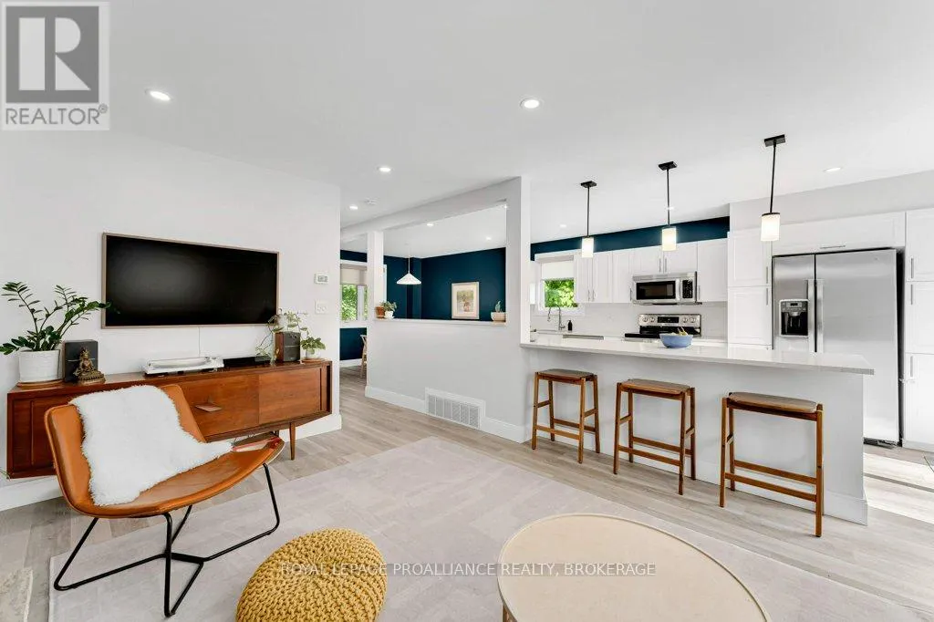 4 GLENAIRE MEWS