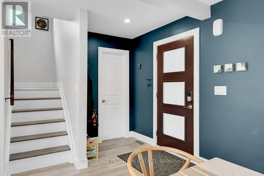 4 GLENAIRE MEWS