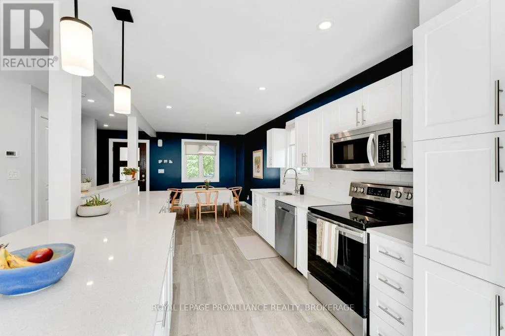 4 GLENAIRE MEWS