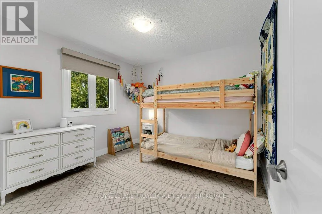 4 GLENAIRE MEWS