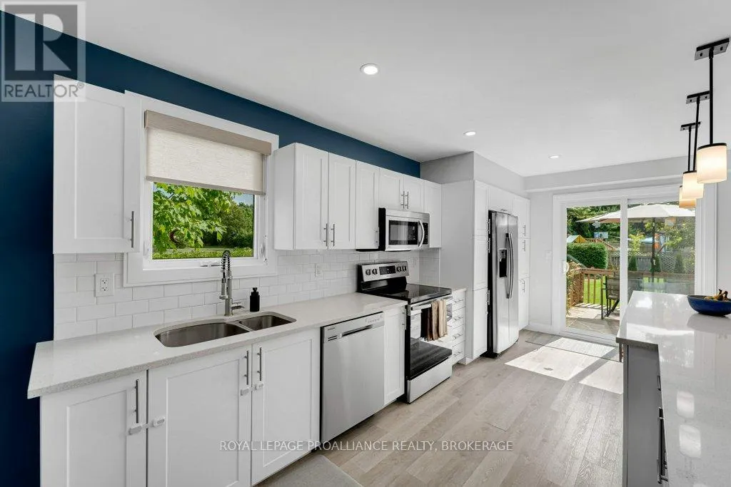 4 GLENAIRE MEWS