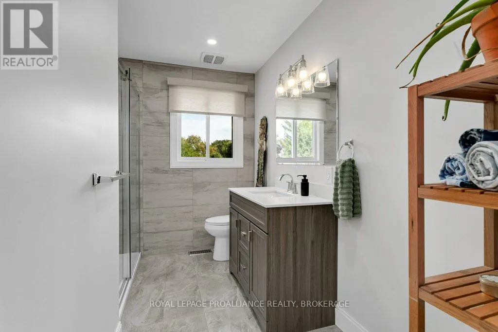 4 GLENAIRE MEWS