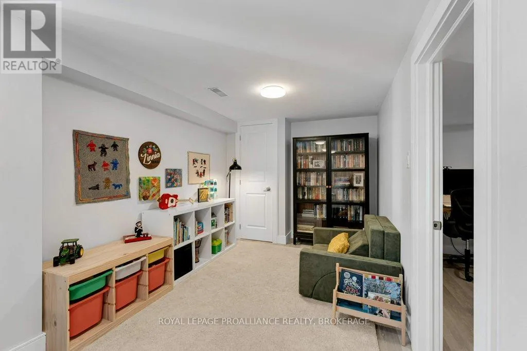 4 GLENAIRE MEWS