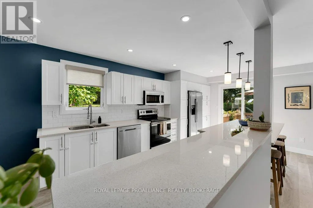 4 GLENAIRE MEWS