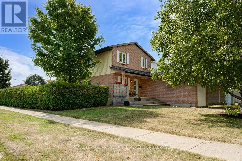 4 GLENAIRE MEWS