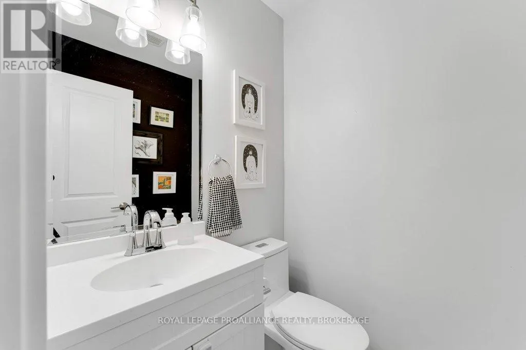 4 GLENAIRE MEWS