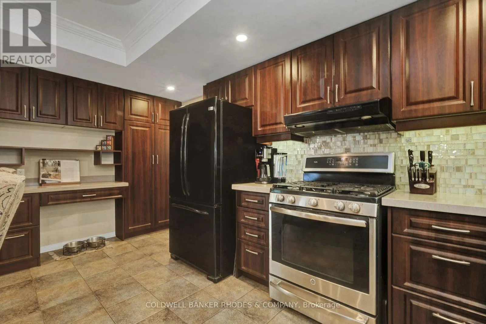 12 BRAMBLEGROVE CRESCENT