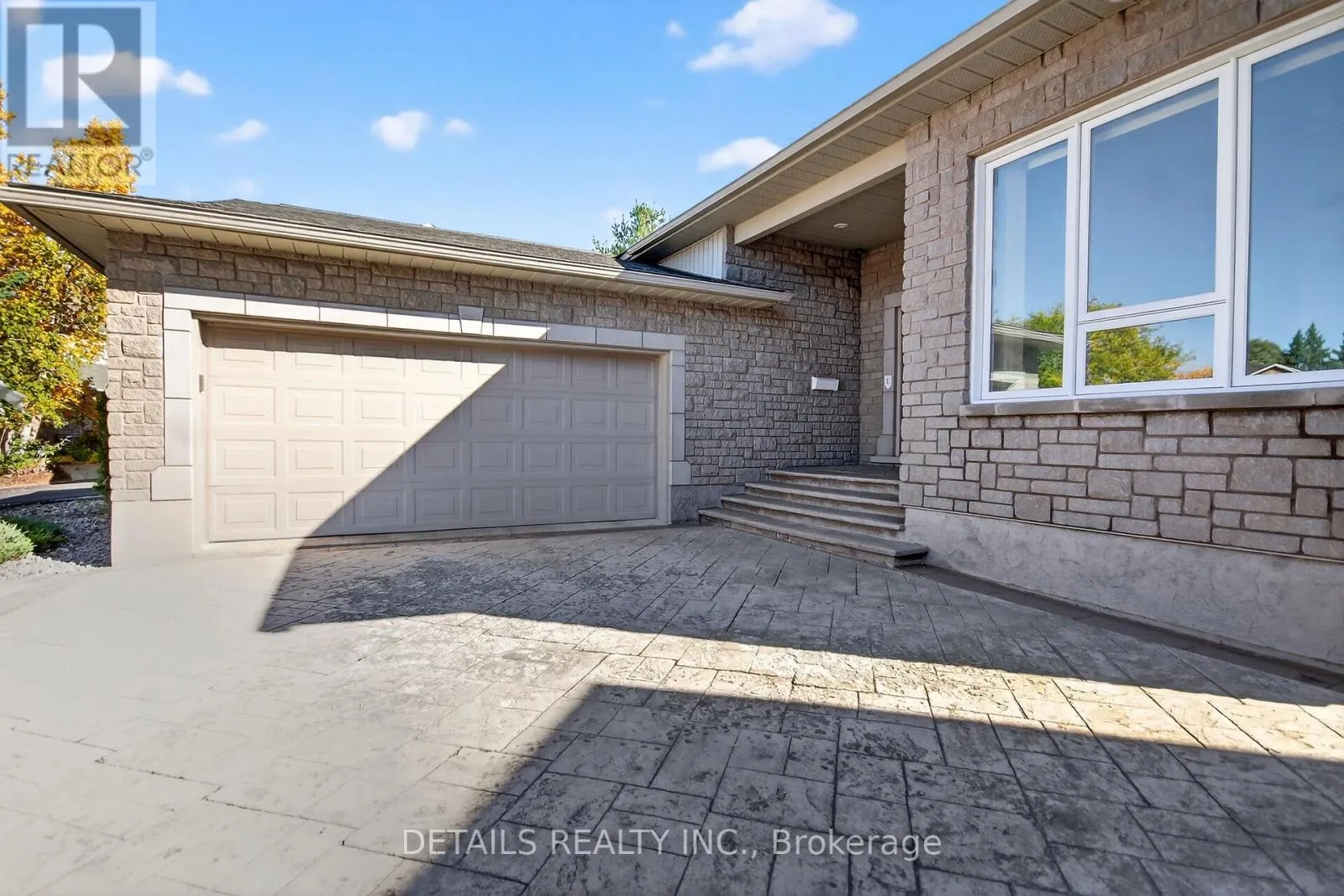 7 EAGLE CHASE COURT