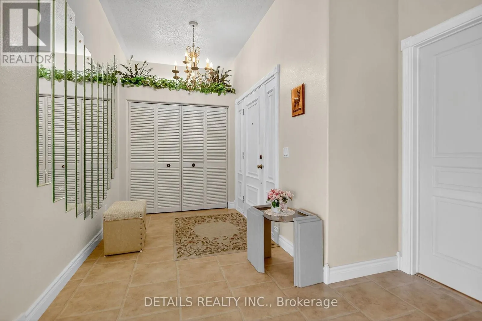 7 EAGLE CHASE COURT