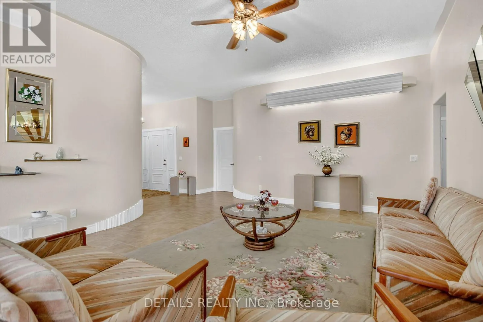 7 EAGLE CHASE COURT