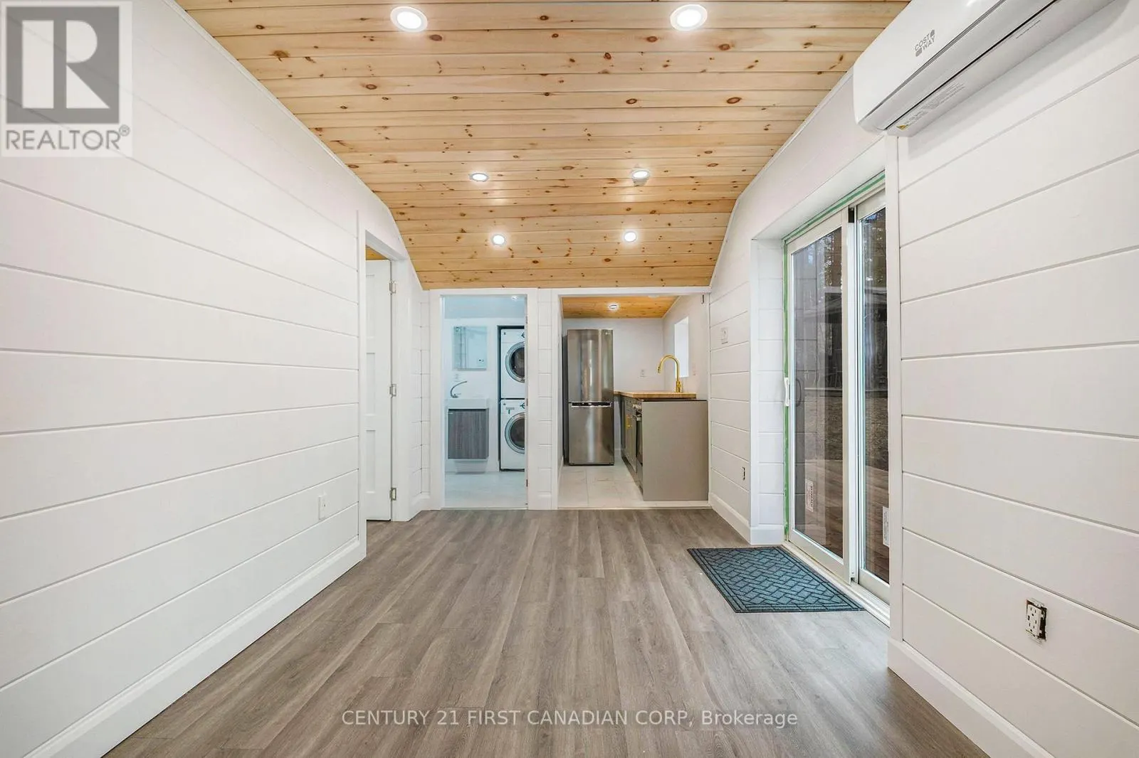 1176 SPARKS LANE