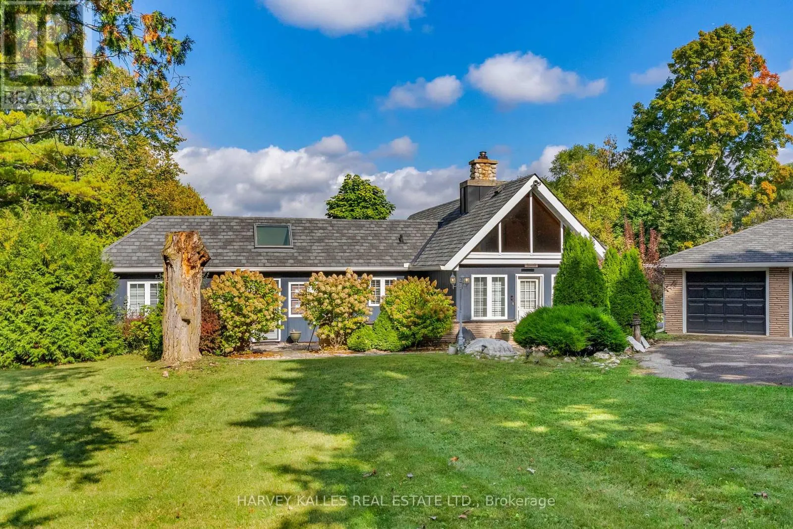 8 OAK DRIVE