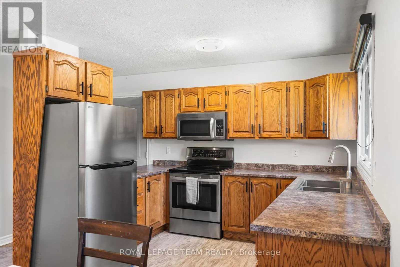 6521 JACK PINE CRESCENT