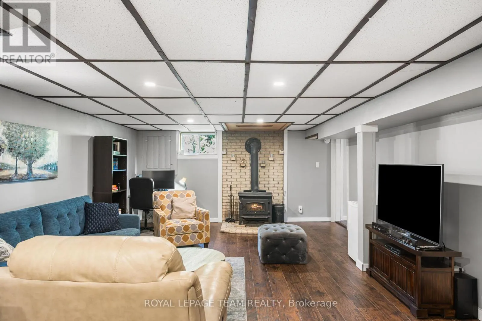 6521 JACK PINE CRESCENT