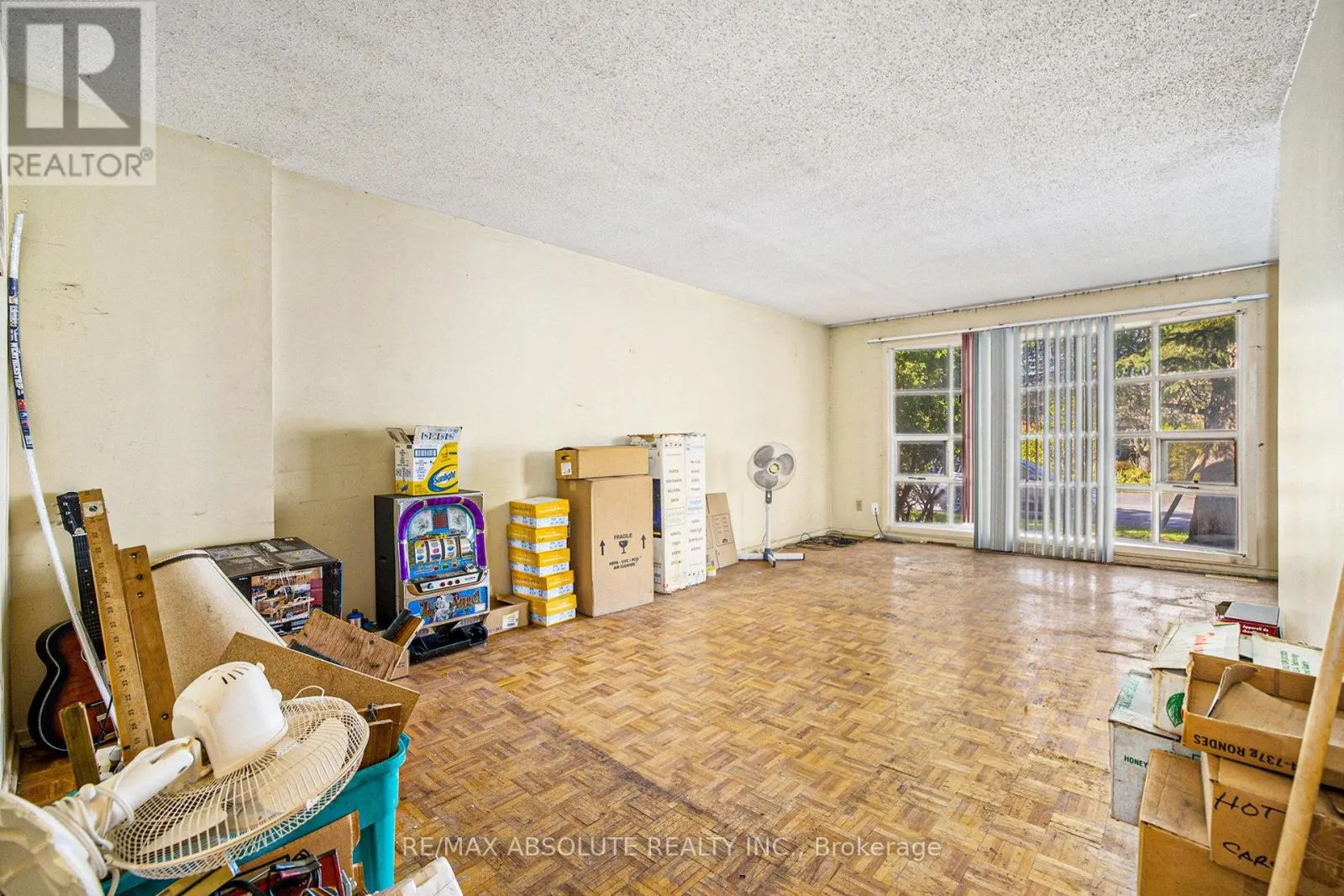 120 WOODFIELD DRIVE