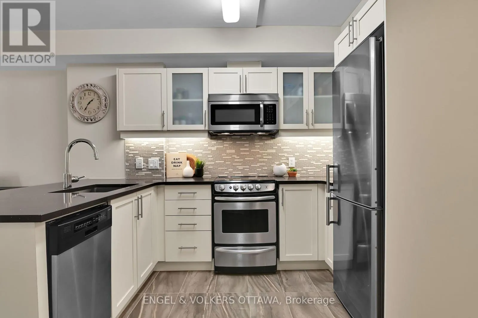 1507 - 195 BESSERER STREET