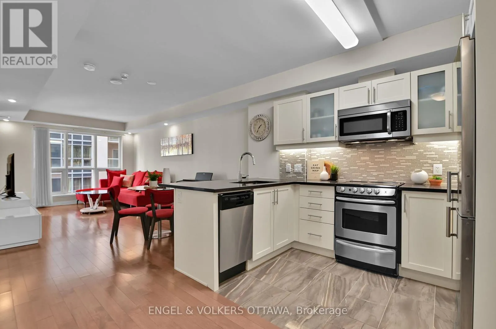 1507 - 195 BESSERER STREET