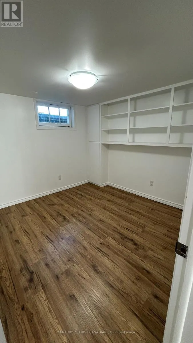 UNIT 3 - LOWER - 1473 ADELAIDE STREET N
