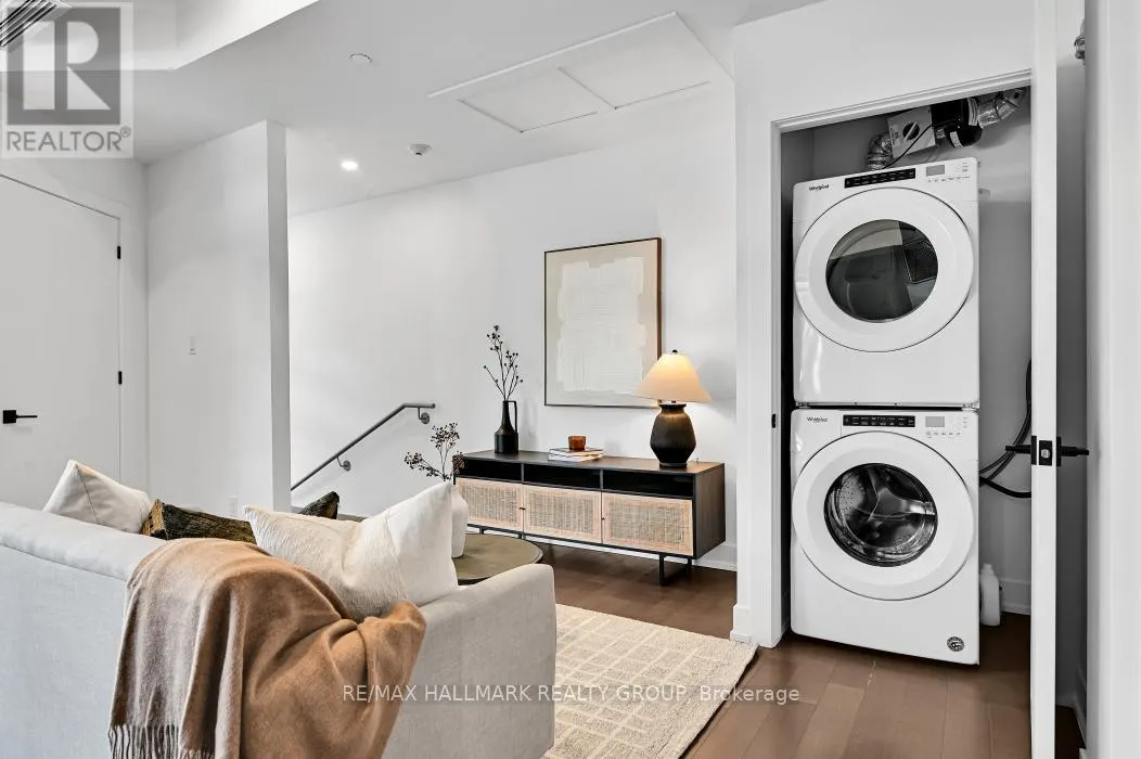103 - 101 PINHEY STREET