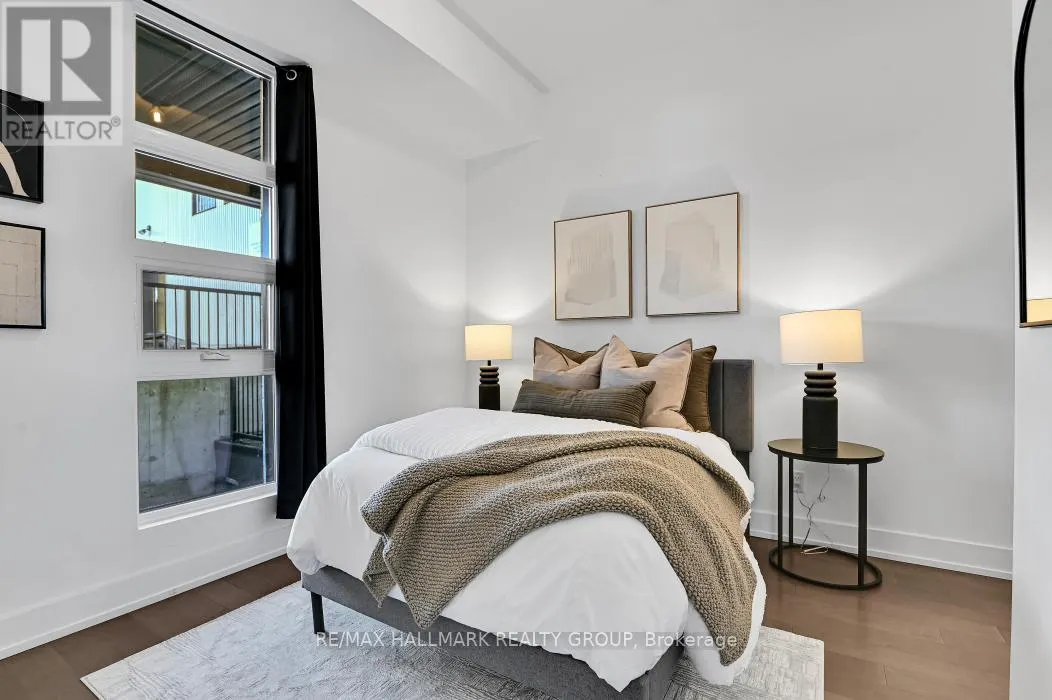 103 - 101 PINHEY STREET