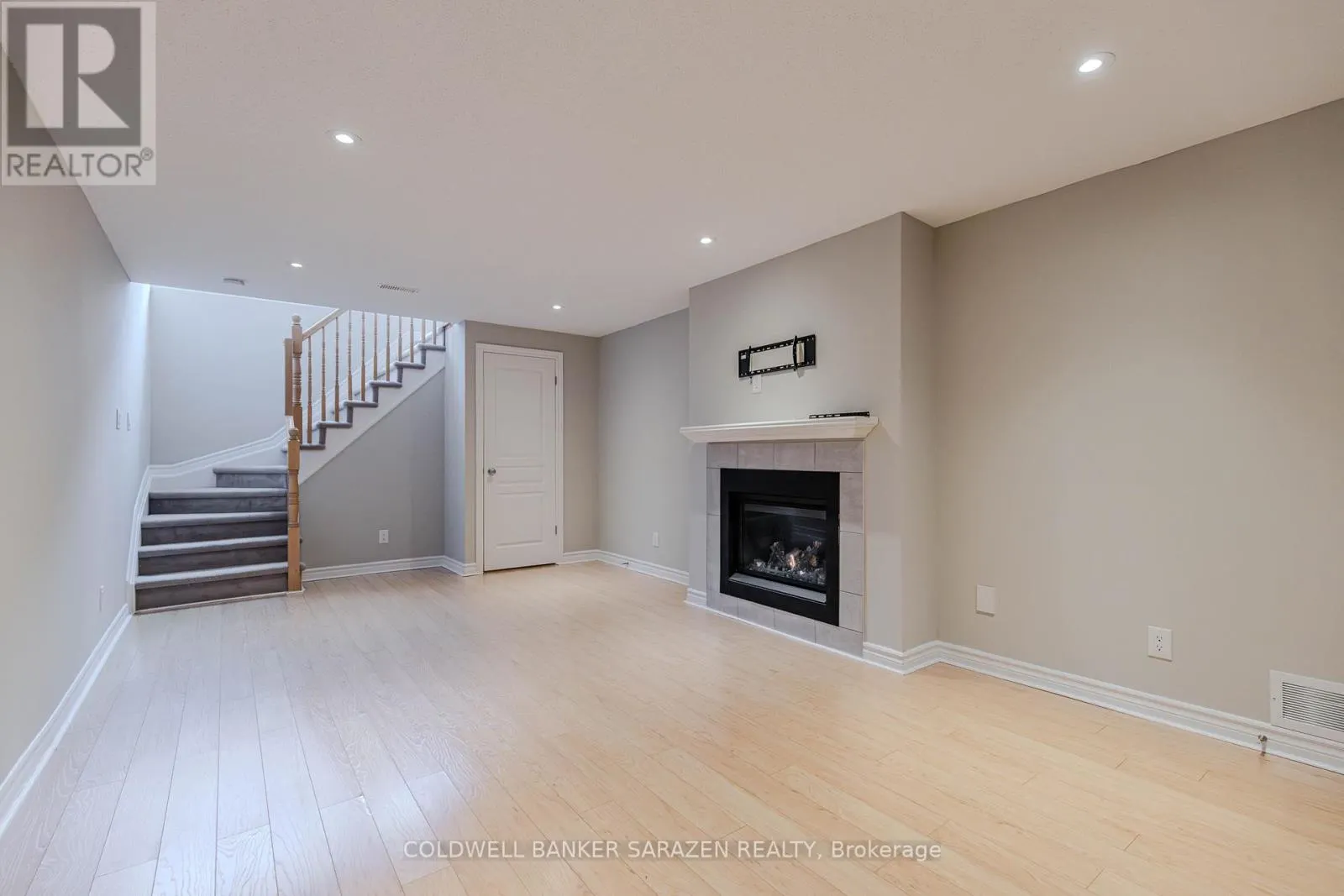 917 FLETCHER CIRCLE