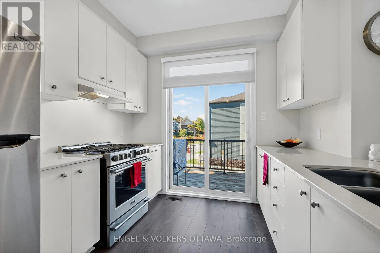 827 KINIW PRIVATE SE