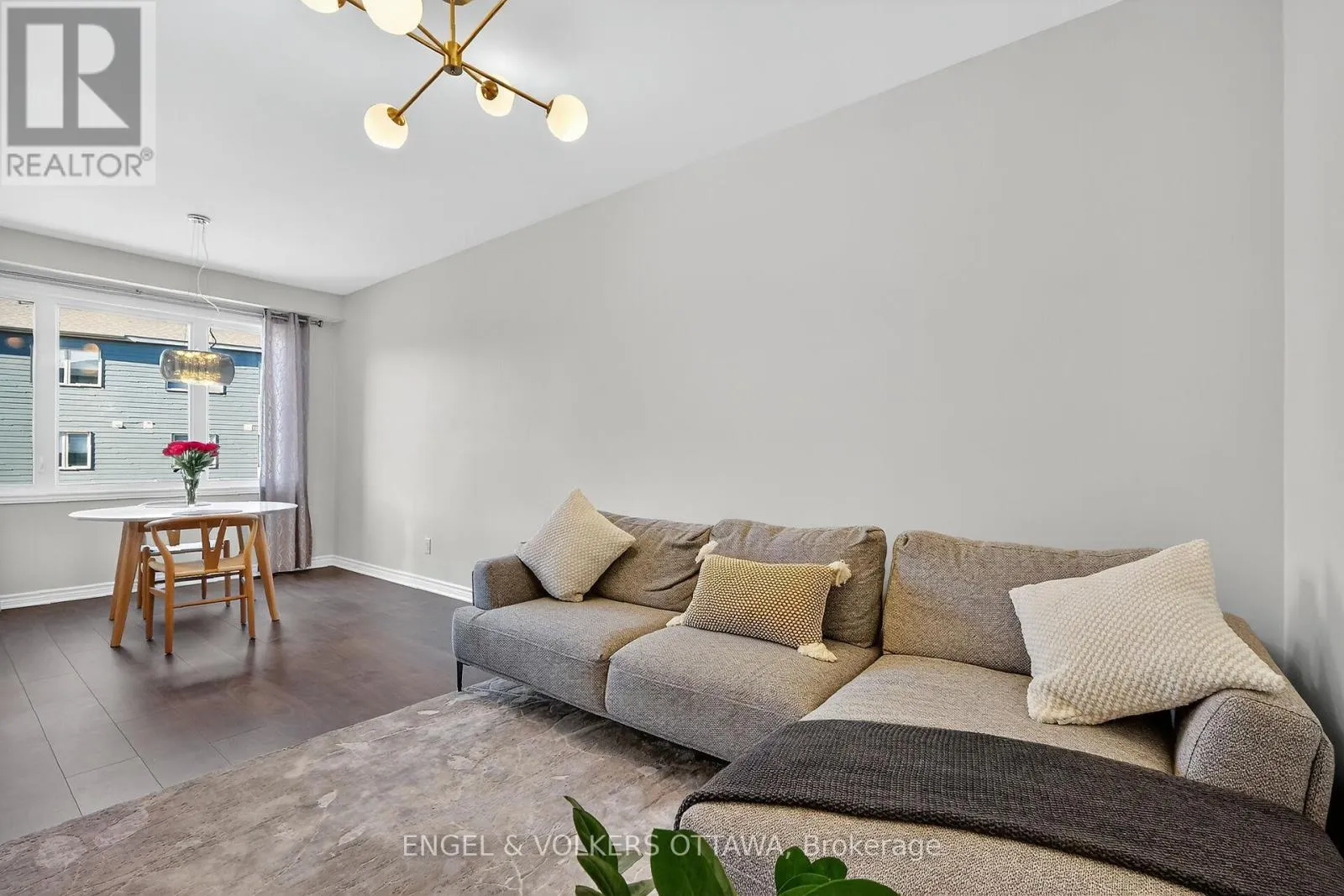 827 KINIW PRIVATE SE