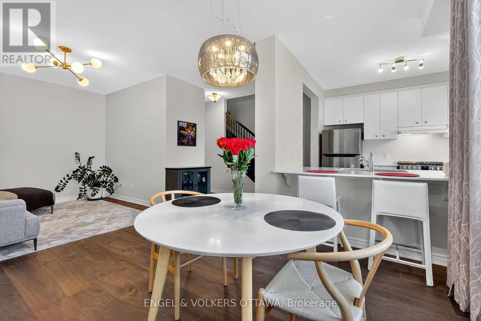 827 KINIW PRIVATE SE