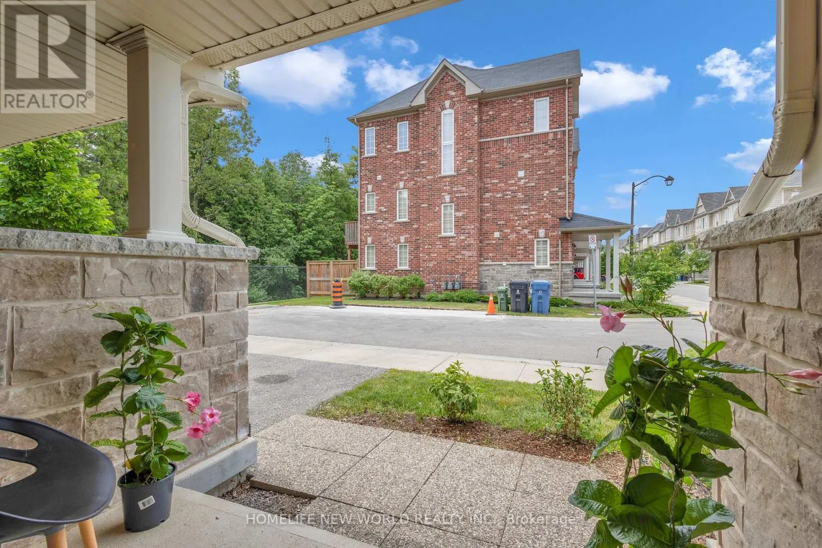 71 - 88 DECORSO DRIVE