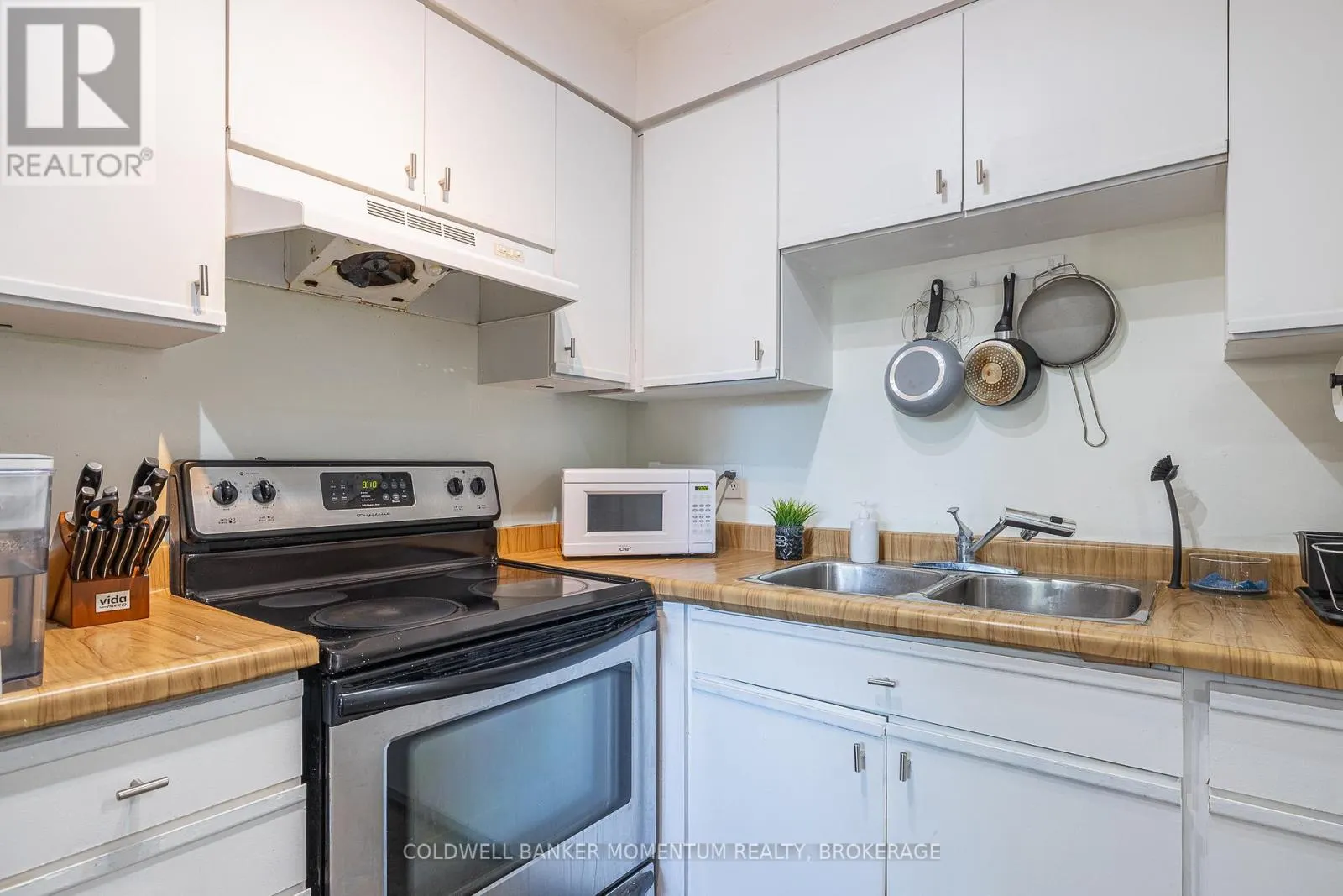 301 - 78 WELLAND STREET N, #301