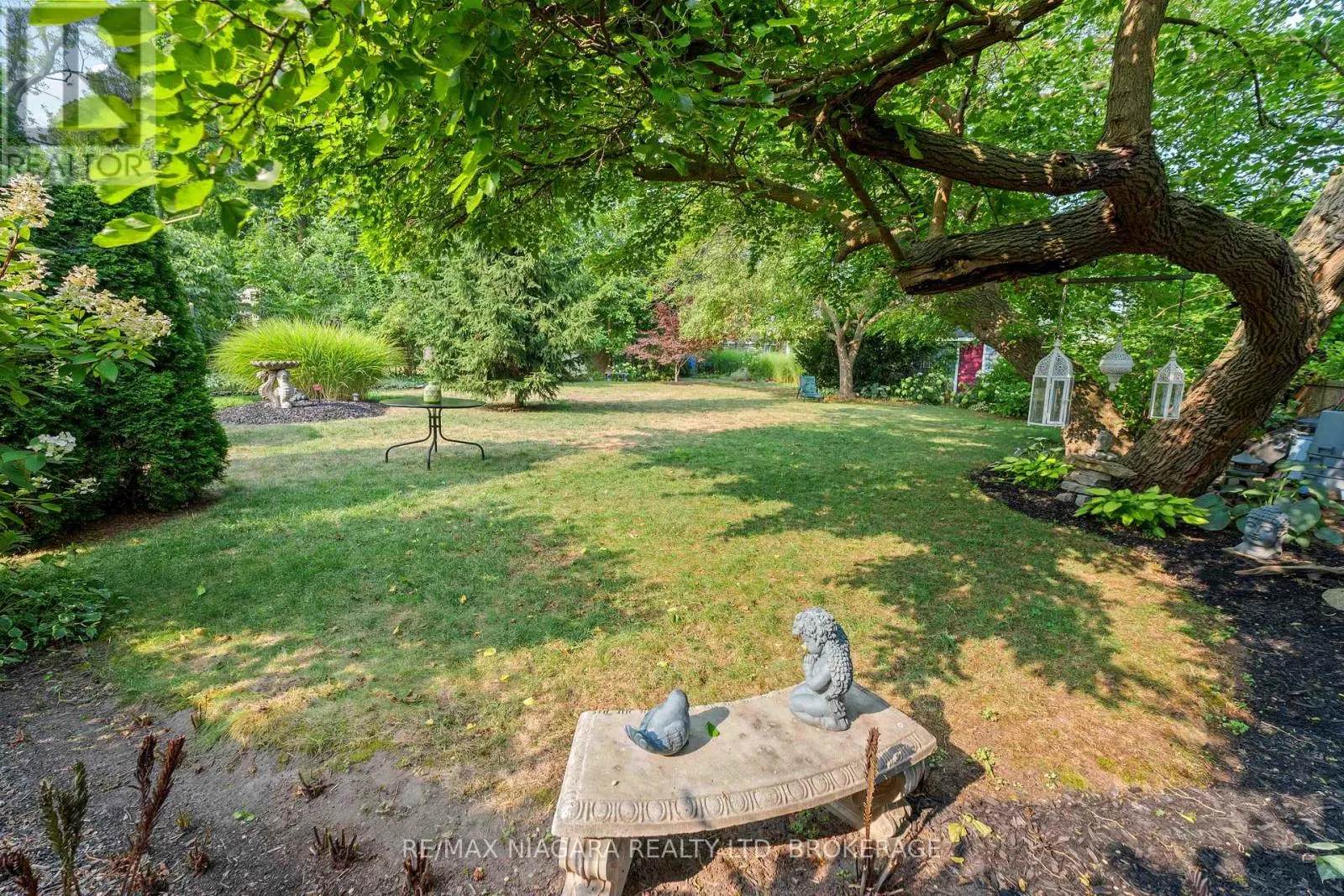 5761 PRINCE EDWARD AVENUE