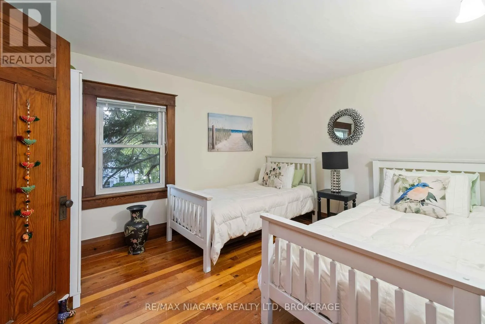 5761 PRINCE EDWARD AVENUE