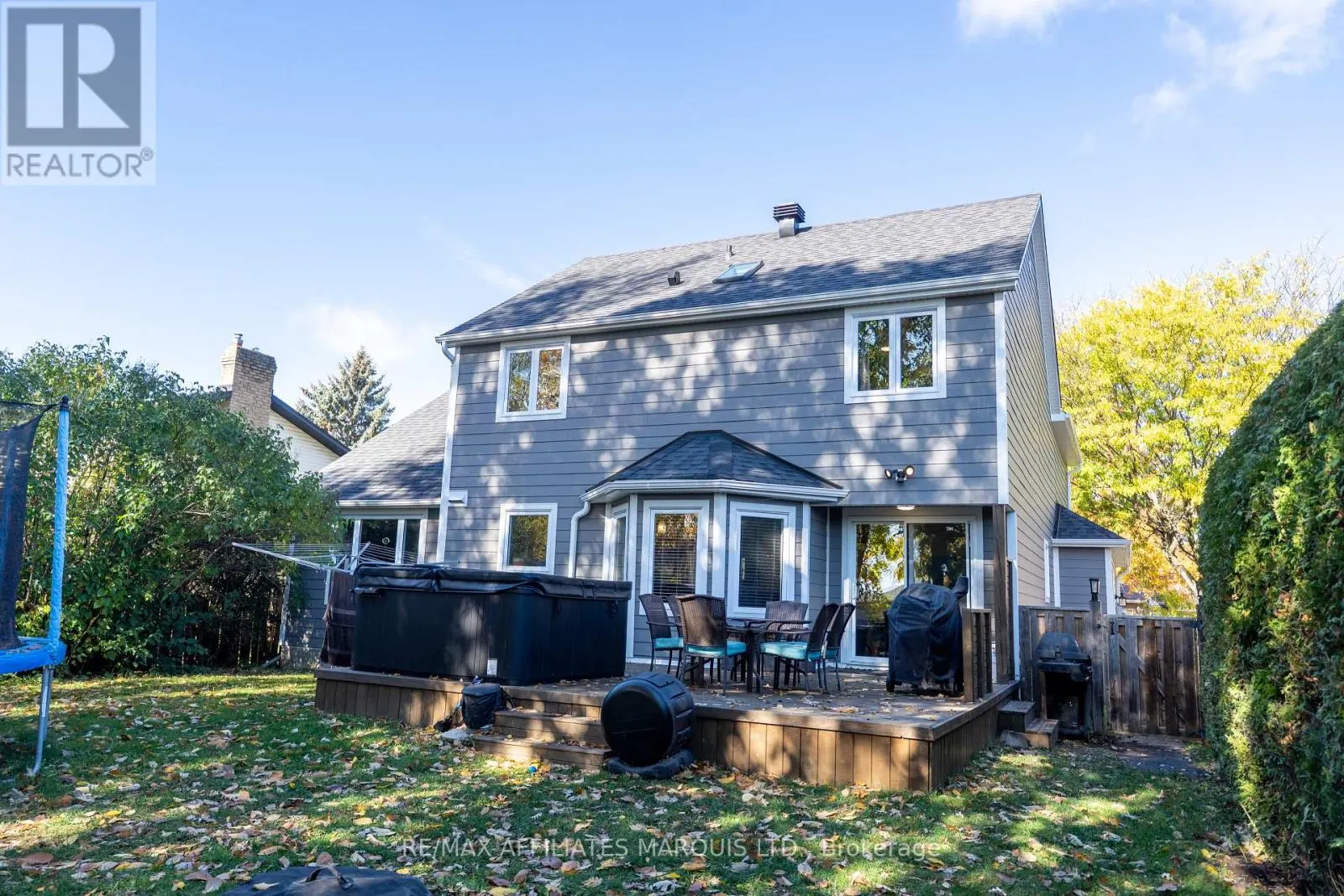 865 CHELSEA CRESCENT