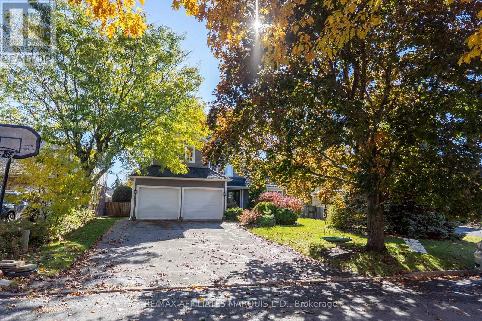 865 CHELSEA CRESCENT