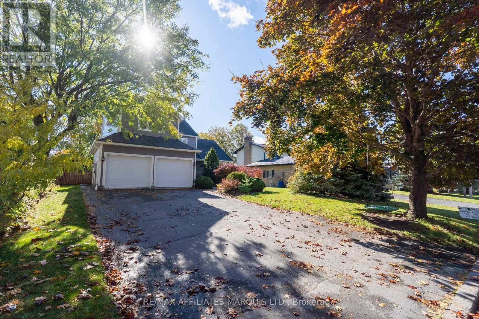 865 CHELSEA CRESCENT